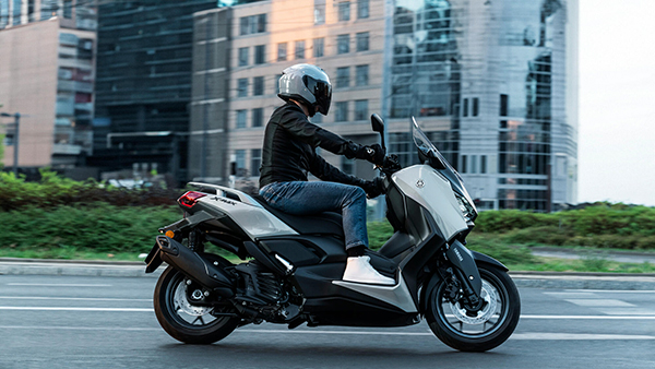 yamaha xmax 125 tech max